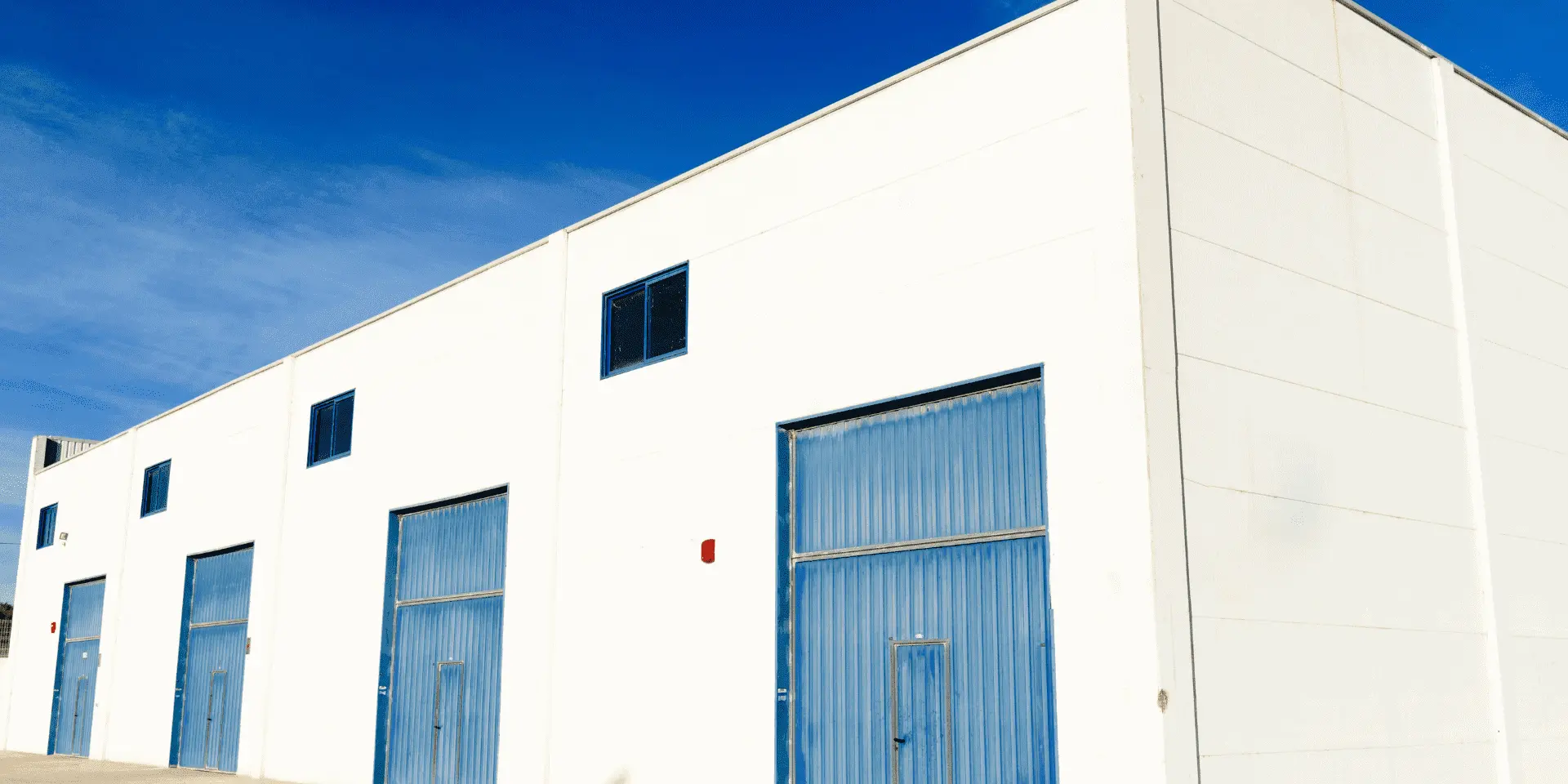 Quiero alquilar mi nave industrial: qué hacer, requisitos y consejos