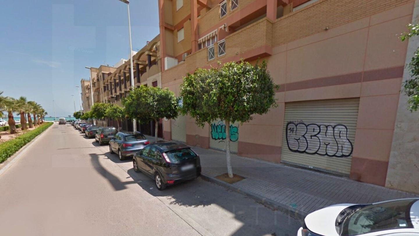 Local comercial de 272 m² en el Puerto de Sagunto