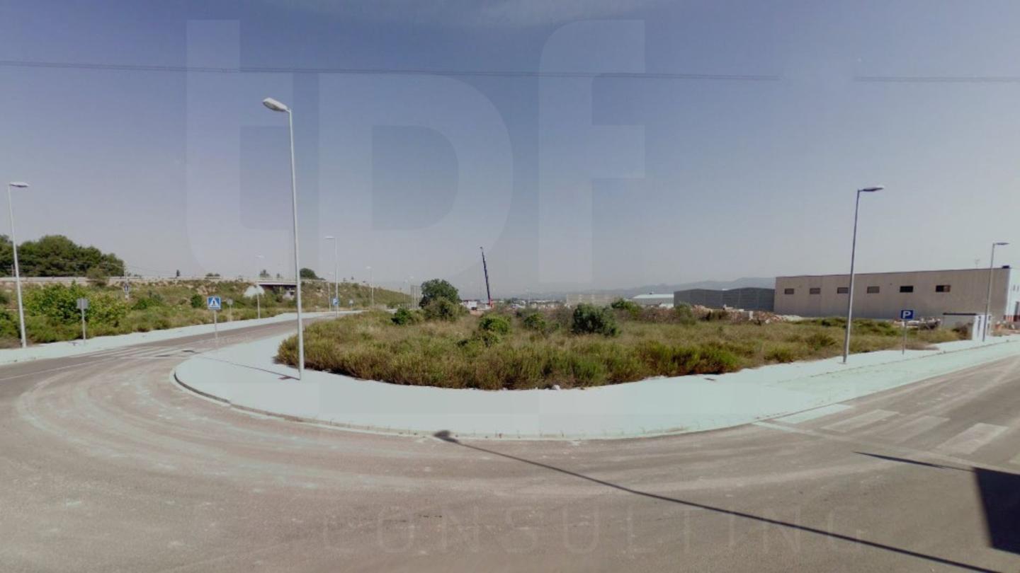 Suelo industrial de 2.406 m² en Bétera
