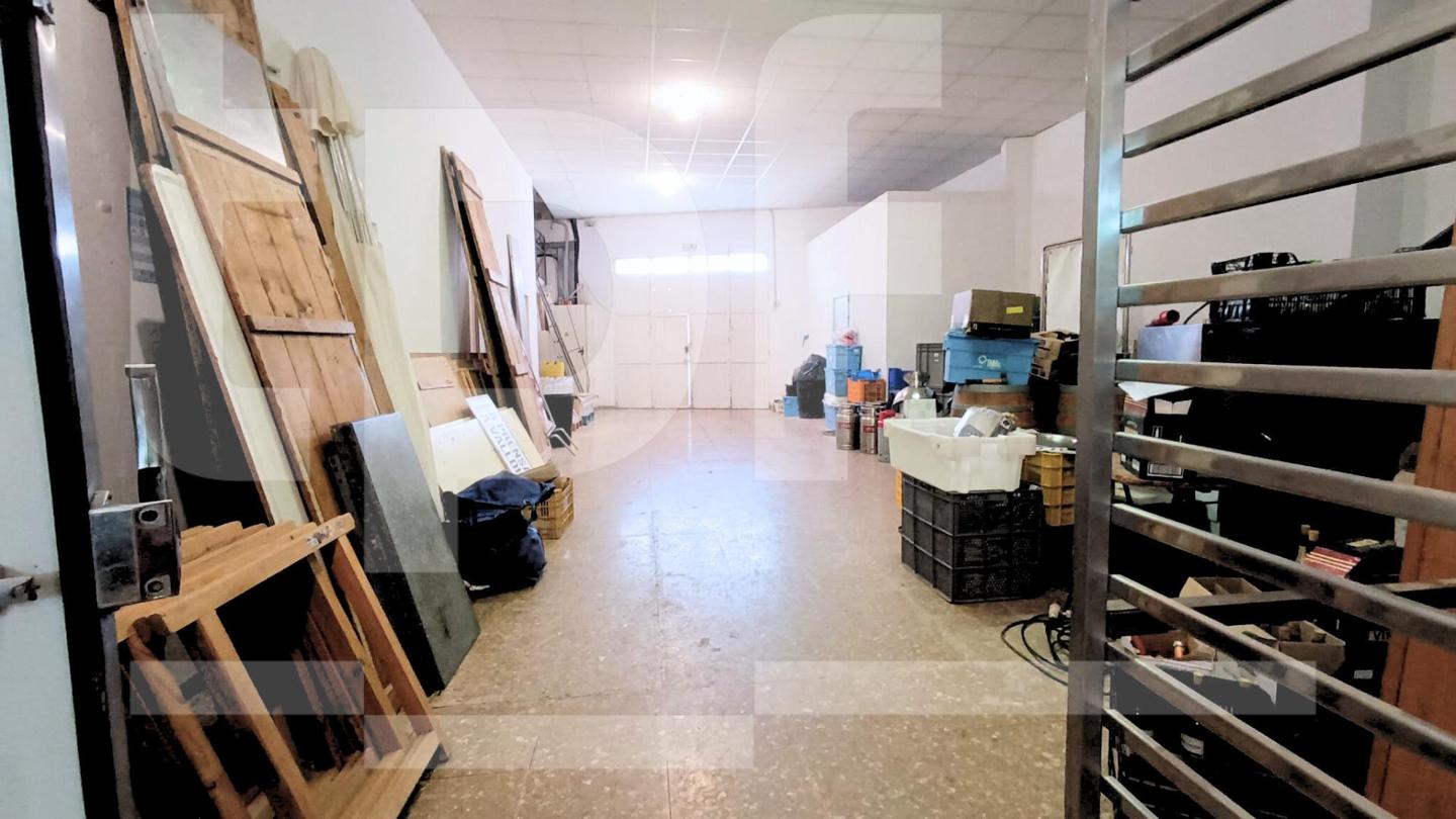 Local comercial de 656 m² en L’Alcúdia (Valencia)