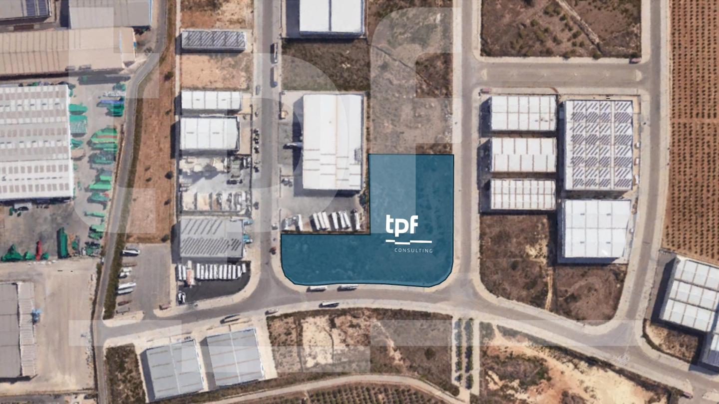 Suelo industrial de 10.678 m² en Picassent