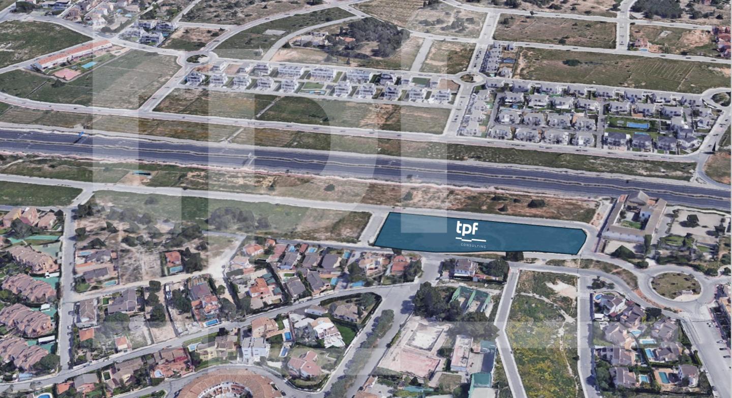 Suelo industrial de 6.424 m² en San Antonio de Benagebér