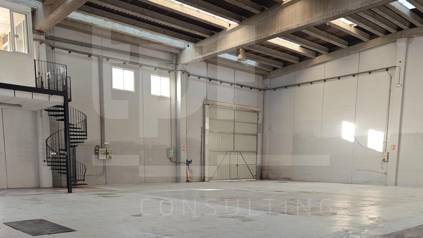 Nave industrial de 500 m² en Riba-Roja (Valencia)