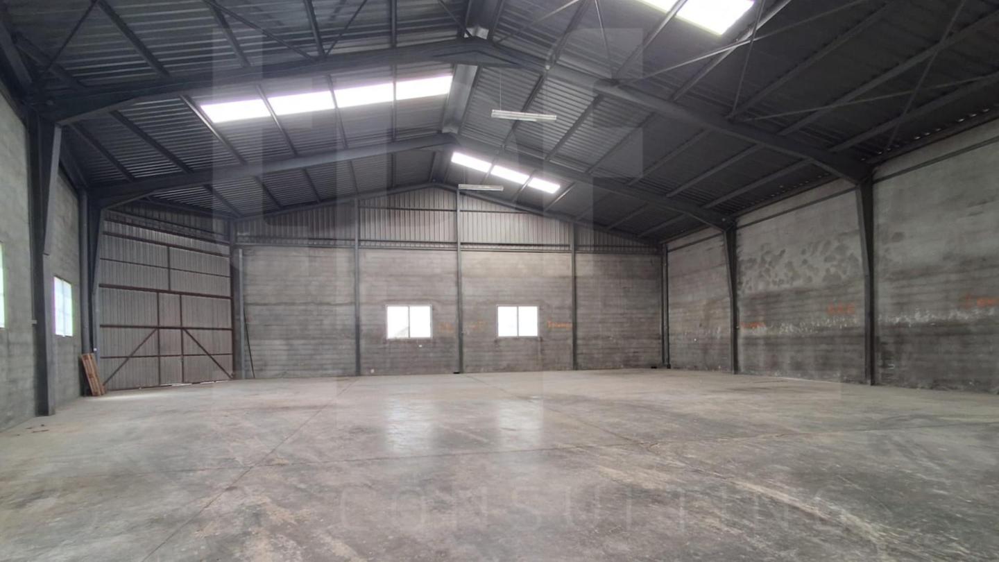 Nave industrial de 558 m² en Benaguasil (Valencia)