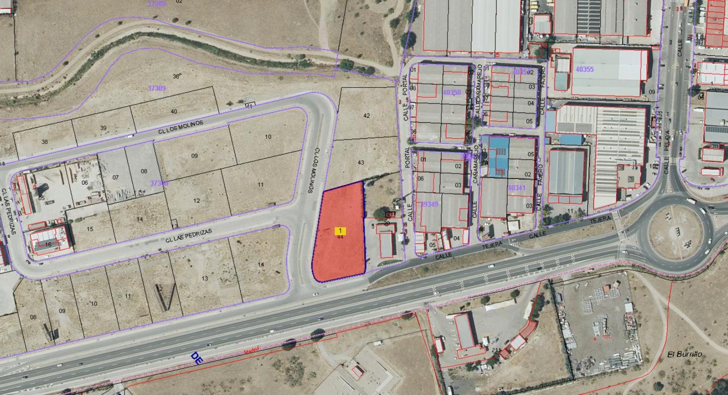 Parcela industrial de 3.353 m² en Algete