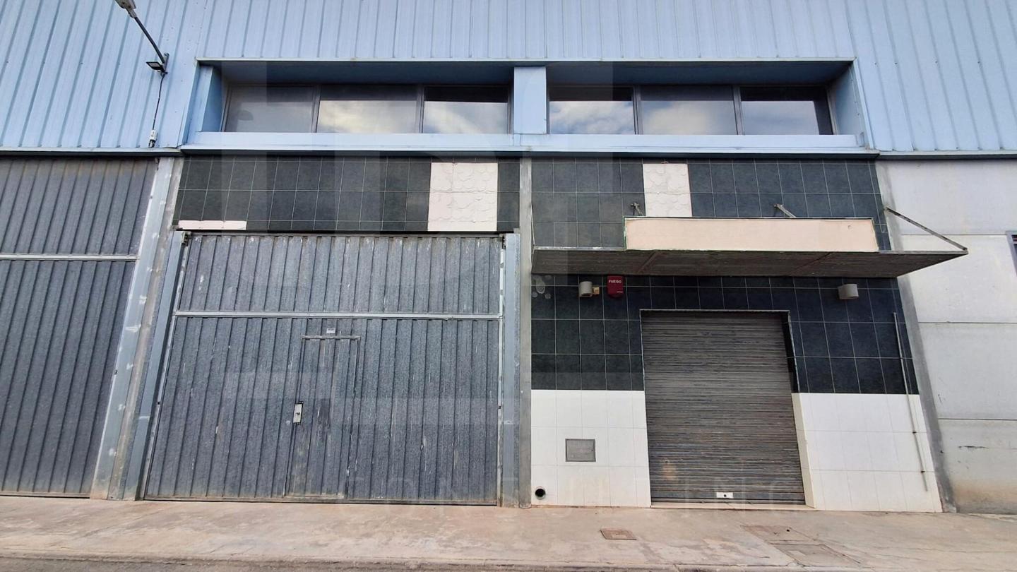 Nave industrial de 275 m² en Riba-roja (Valencia)