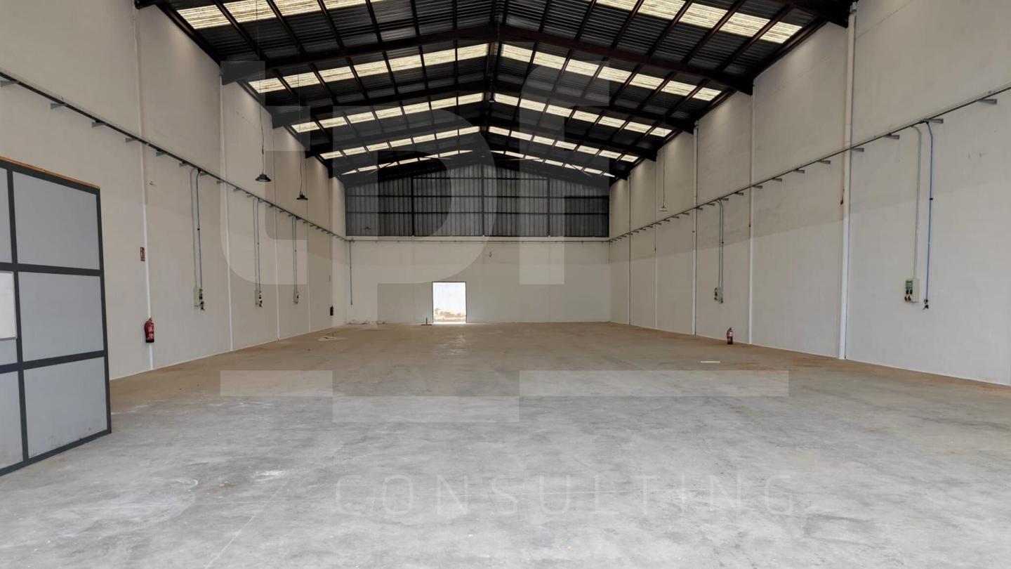 Nave industrial de 640 m² en Chiva (Valencia)