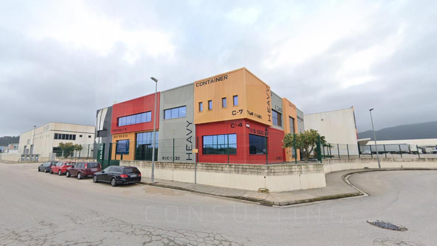 Complejo logístico + 20.000 m² de parcela en Xeresa (Valencia)