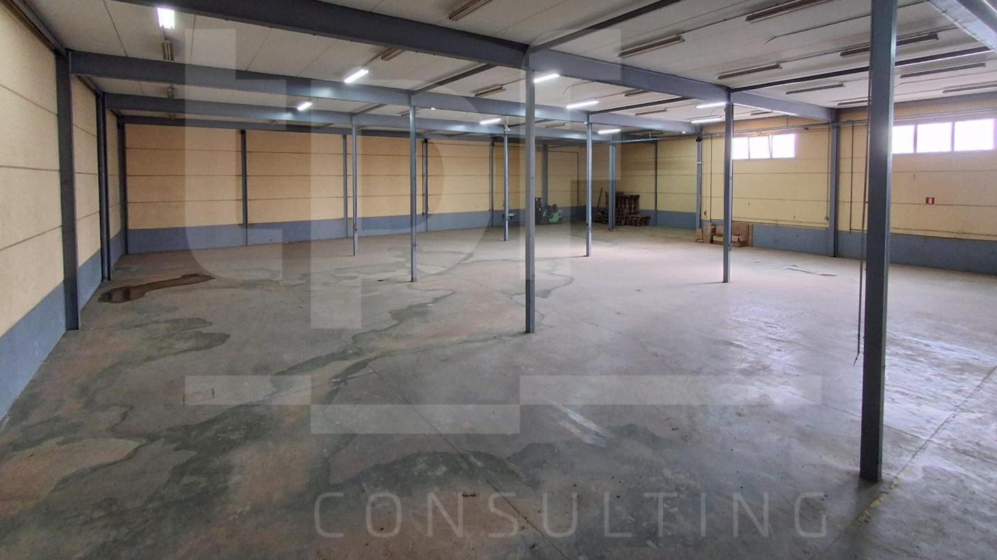Nave industrial de 2.834 m² en Moncada (Valencia)