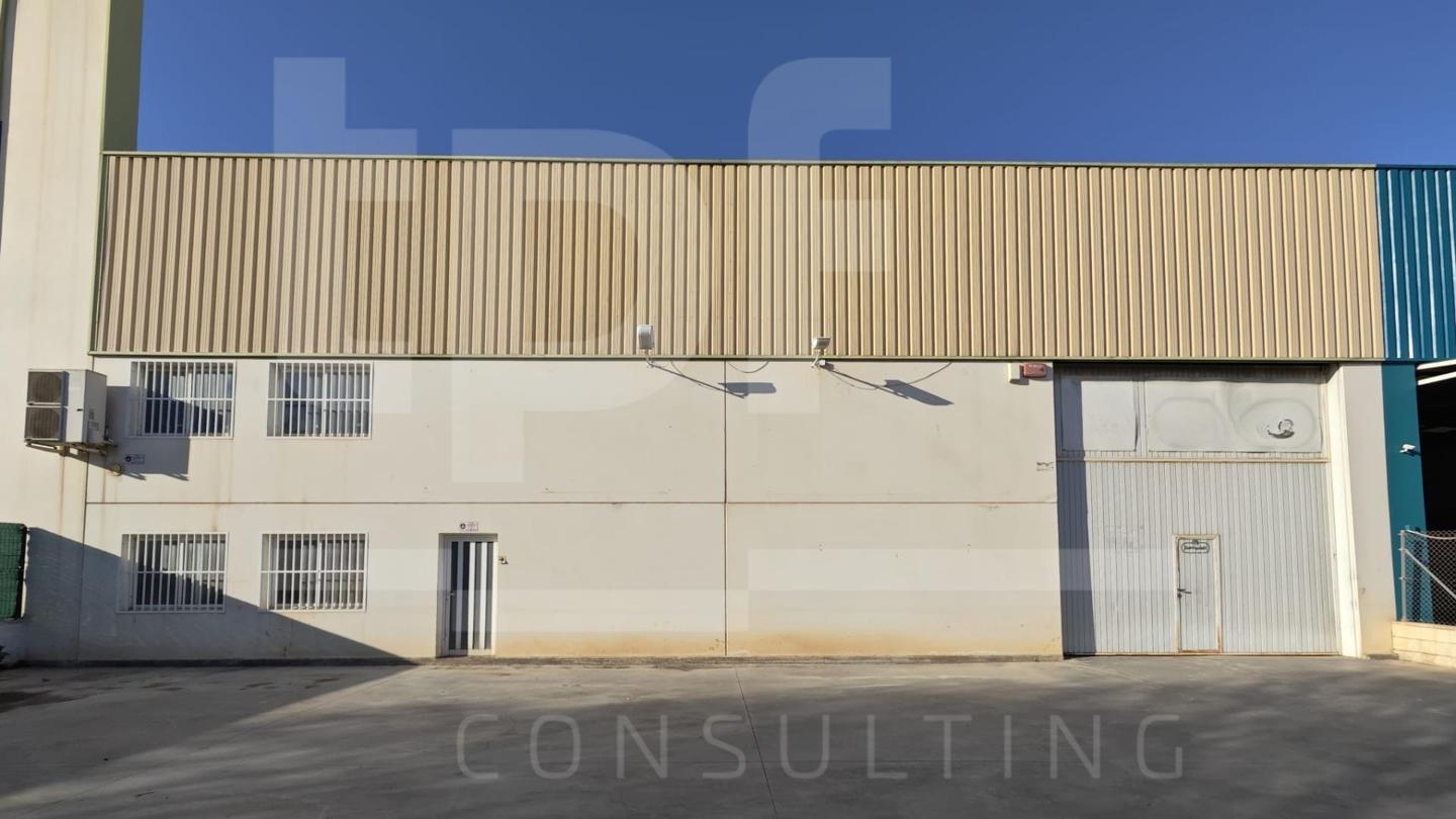 Nave industrial de 434 m² en Riba-roja (Valencia)