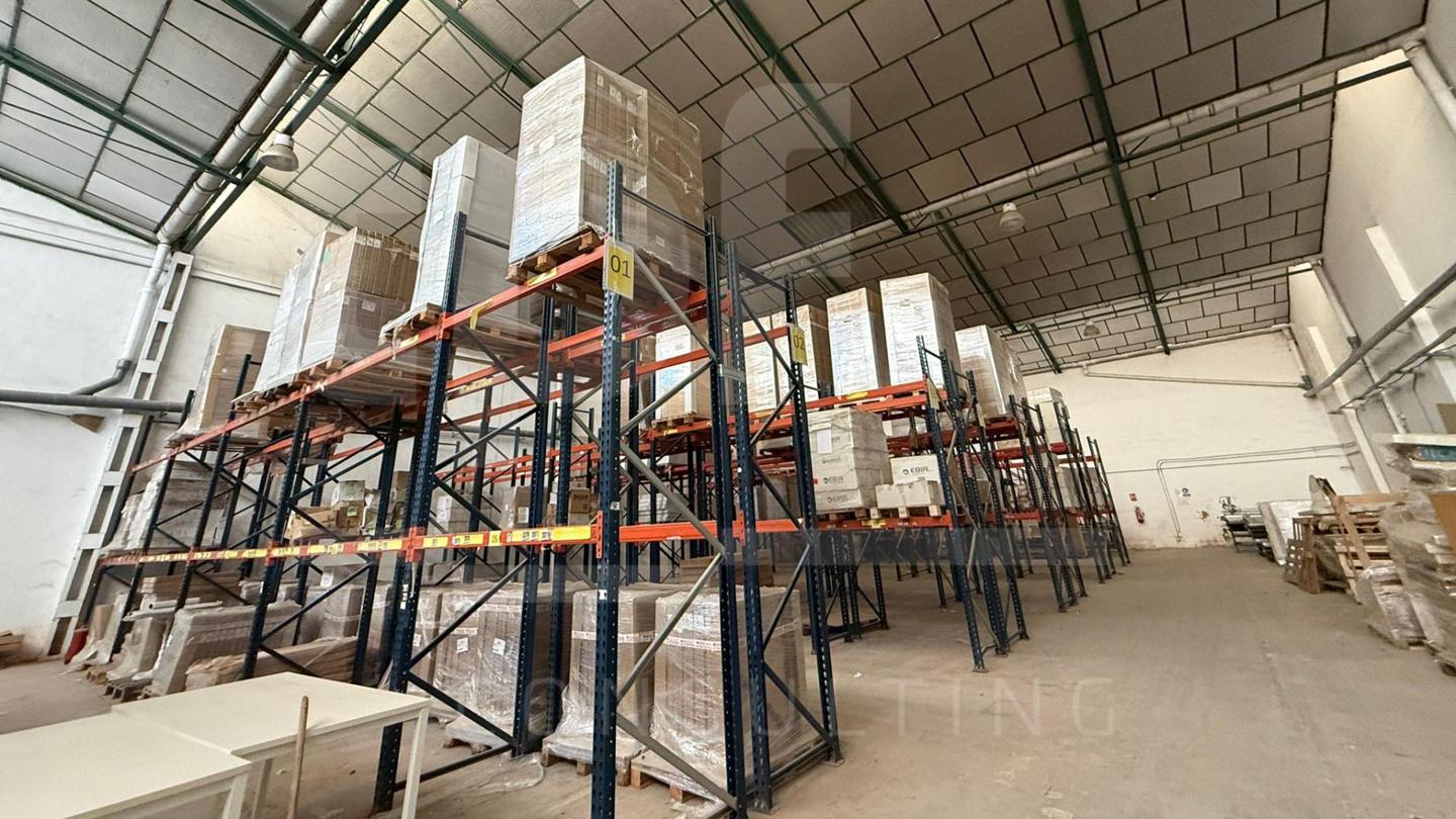 Nave industrial de 1.097 m² en Quart de Poblet (Valencia)